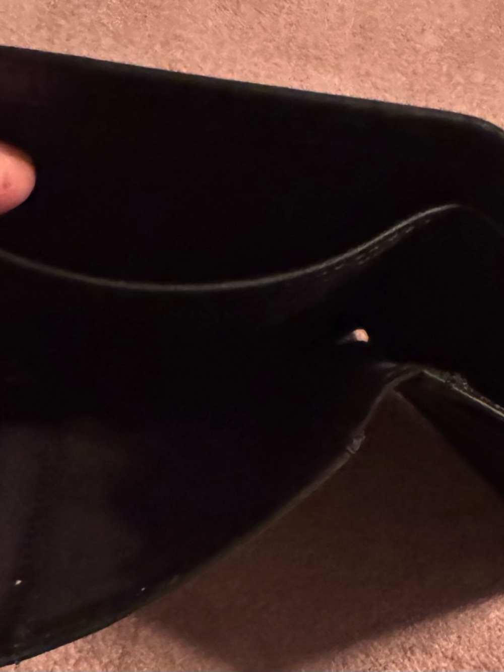 Dakota Black Leather Trifold Wallet - Picture 10 of 15